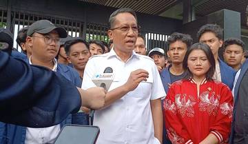 Menkum Supratman Berdialog Dengan Mahasiswa Trisakti Terkait RUU TNI