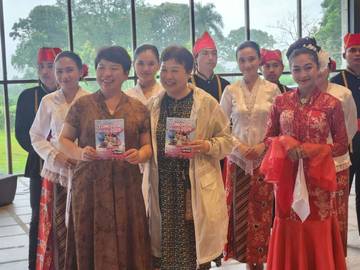Ratusan Turis Nanjing Tiongkok Kunjungi Tomohon