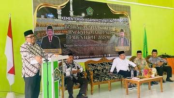 Kakanwil Ulyas Taha Beri Bimbingan Manasik Haji di Kota Bitung