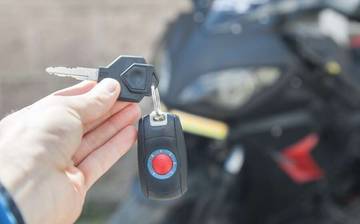 "Motor Remote dan Manual: Plus Minusnya"