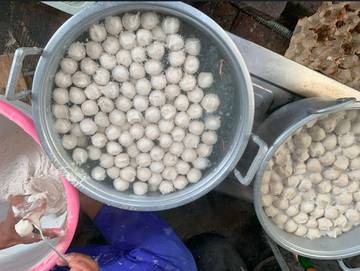 Omzet Jutaan UMKM Bakso Tusuk dan Telur Gulung