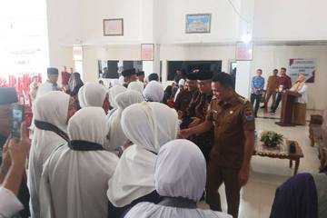 Kandoli Lepas 30 Calon Jemaah Haji Minahasa Tenggara