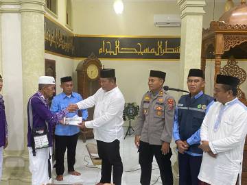 Wabup Deddy Lepas 9 JCH Bolsel Tahun 2025