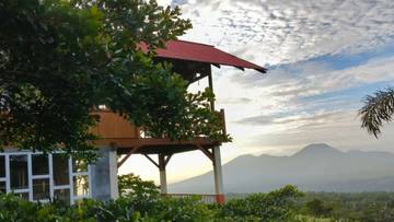 Lengkoan Hills Kembangkan Wisata Alam Hortikultura Minahasa