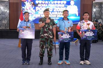 Dankodiklatau Hadiri Penutupan PORAU 2025 di Mabesau