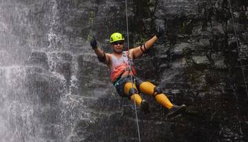 Pesona Air Terjun Tunan Spot Menantang Panjat Tebing