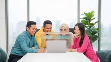 IDCamp 2025, Indosat  Laksanakan Kelas AI Gratis 