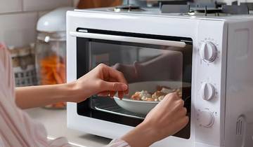 Hati-Hati, 10 Makanan Ini Jangan Dipanaskan di Microwave