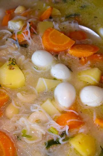 Resep Sup Wortel Kentang Bihun Dengan Telur Puyuh 