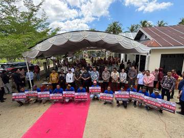   OJK Dorong Pertumbuhan Ekonomi Daerah Lewat  Penyaluran  KUR 