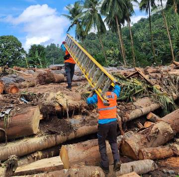PLN Gerak Cepat Pulihkan Kelistrikan di Pulau Siau 