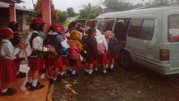 Bus Sekolah Gratis Ringankan Akses Pendidikan Pakpak Bharat