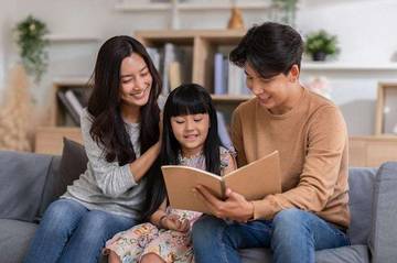 7 Tips Orangtua Mengasuh Anak Tanpa Emosi