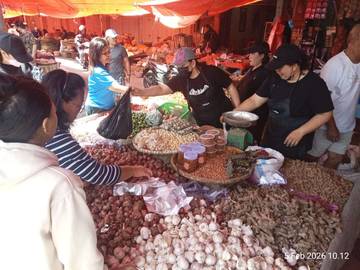 Jelang Ramadhan, Aktivitas Jual Beli Pasar Langowan Normal