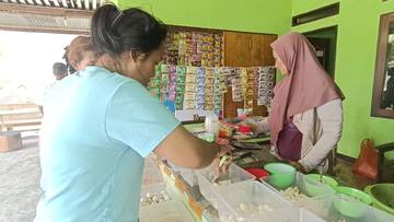 Usaha Seblak Murah Meriah dari Teras Rumah 