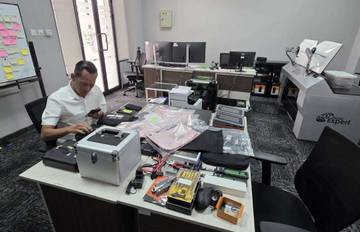 Kejati Kloning 11 Handphon Hasil Penggeledahan di Setda Sorong