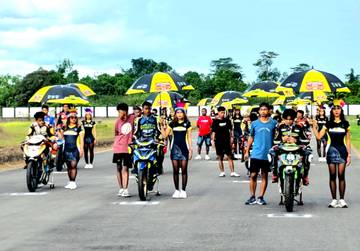 Gubernur Papua Barat Resmi Buka Kejurnas Motoprix
