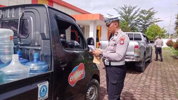 Surat Tidak Lengkap, Sejumlah Kendaraan Ditilang Polisi Bintuni 