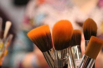 Alat Makeup Yang Harus Diperhatikan Kebersihannya Dengan Baik