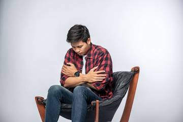 Luka Masa Kecil yang Mengendalikan Hidup Dewasa