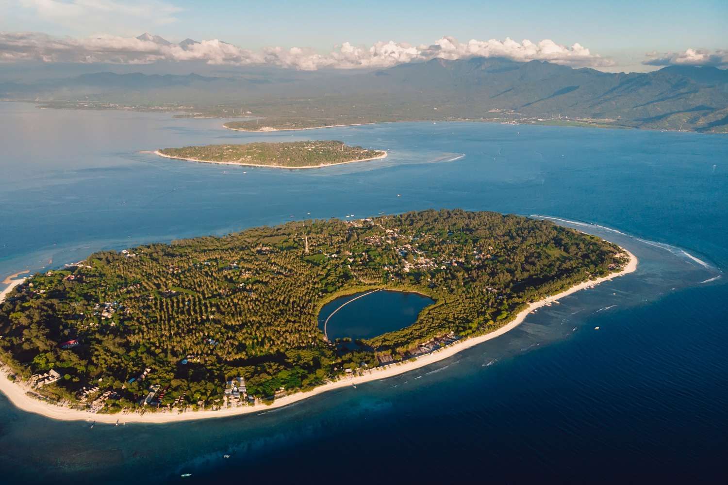 Gili Meno Pulau Keindahan yang Menenangkan