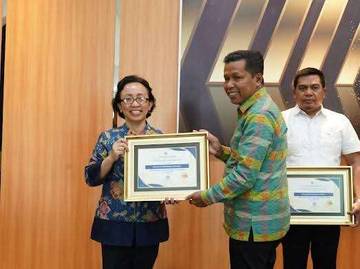 Berhasil Salurkan Dana Desa 100 Persen, Dompu Diganjar TKD Award
