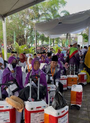Jamaah Haji Tiba di Bandara Lombok 12 Juni 2025