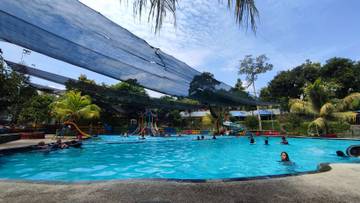 Berenang Menjadi Alternatif Kegiatan Mengisi Libur Kemerdekaan
