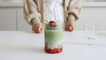 Matcha Strawberry jadi Favorit Baru di Kalangan GenZ