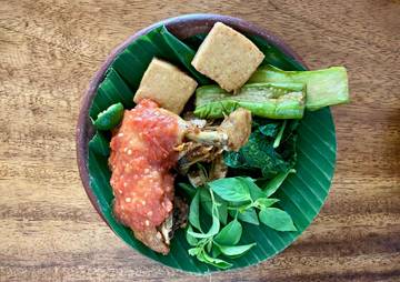 Ayam Tempong, Hidangan Pedas Khas Banyuwangi Menggoda