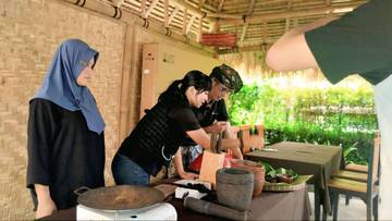 Sambal Plecing, Rasa Sederhana yang Menguatkan Makna Tradisi