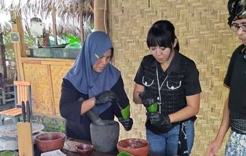 Bahan Lokal  Prinsip Hidup dalam Adat Bon Jeruk