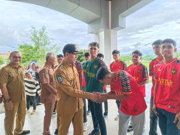 Janji Wabup Irfan Zubaidy Kepada Tim Persebi Bima 