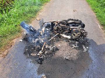 Diamuk Massa, Polisi Evakuasi Terduga Pelaku Pencurian di Suela