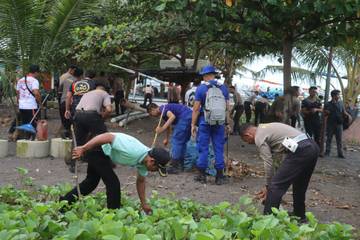 Jaga Wisata Pesisir, Polres Lotara Gelar Bersih Pantai