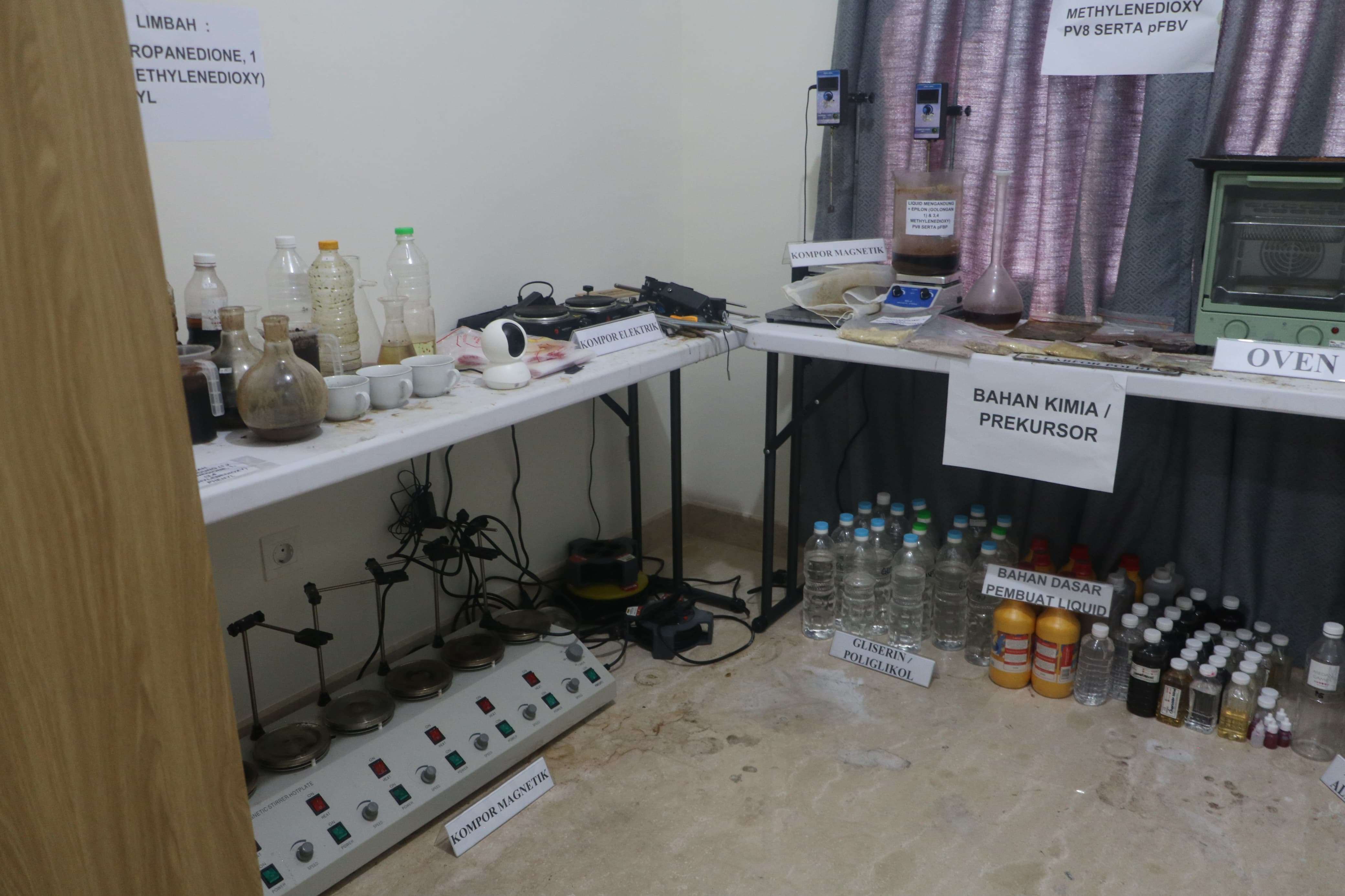 Polda Sumut Bongkar Pabrik Liquid Vape, Mengandung Narkotika - RRI.co.id