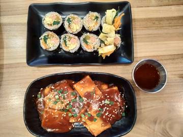 Mengenal Gimbap dan Tteokbokki Makanan Populer di K-drama