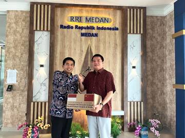 Konjen Tiongkok Donasikan Sembako Bersama RRI Medan