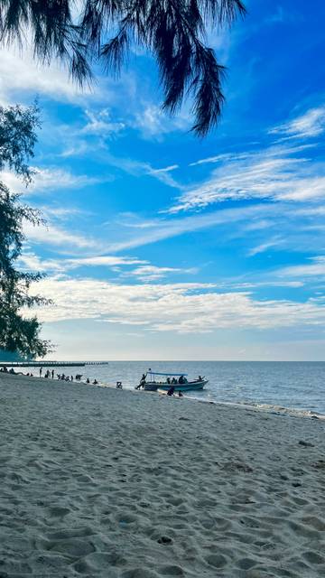 Wisata Kapal Keliling Pantai Sri Mersing