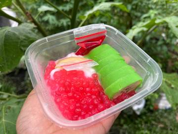 Pisang Ijo khas Makasar Viral di Medan