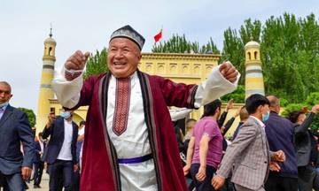 Tiongkok Kembangkan Xinjiang Sebagai Destinasi Wisata Halal