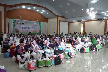 Kloter 9  Debarkasi Medan Tiba di Tanah Air