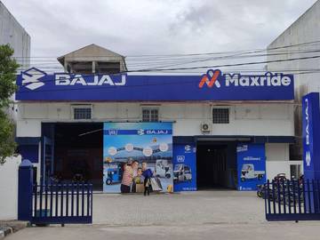 ​Pengemudi Bentor Medan Beralih Jadi Driver Bajaj Maxride