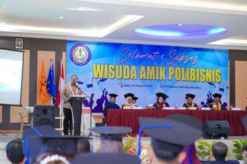 Bupati Batu Bara Tekankan SDM Unggul Wisuda AMIK