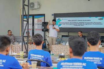 Bupati Batu Bara Serahkan Sertifikat Pelatihan Teknisi