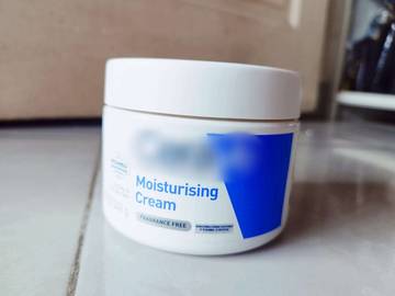 Gunakan Moisturizer Saat Kulit Lembab Agar Lebih Optimal