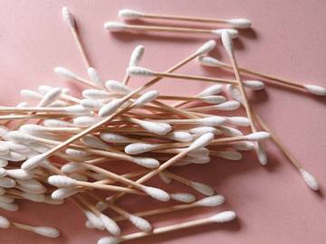 Cotton Bud Berpotensi Tingkatkan Risiko Sumbatan Telinga