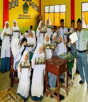 Siswa MAN Tanjungbalai Nikmati Menu MBG 