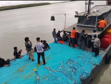 Laut yang Menyimpan Luka Nelayan Merauke