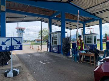 Bandara Uji Coba Parkir Elektronik